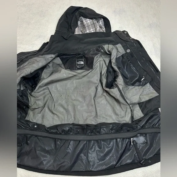 The North Face Women’s Black 2-in-1 Jacket – Size MDetachable Hood
